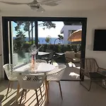 Bord De Aux Pins Penches Διαμέρισμα *