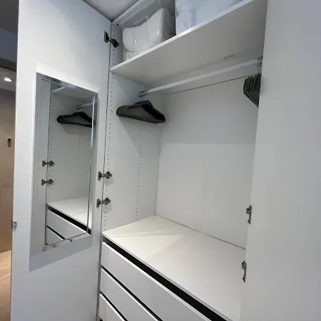 Bord De Aux Pins Penches * Carqueiranne