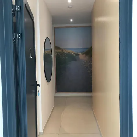 Bord De Aux Pins Penches *