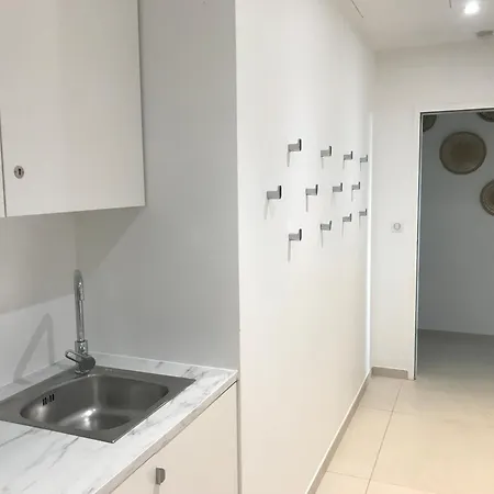 Bord De Aux Pins Penches *