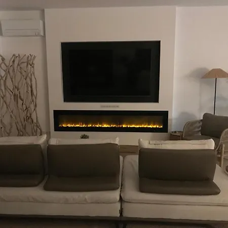 Bord De Aux Pins Penches Apartman Carqueiranne